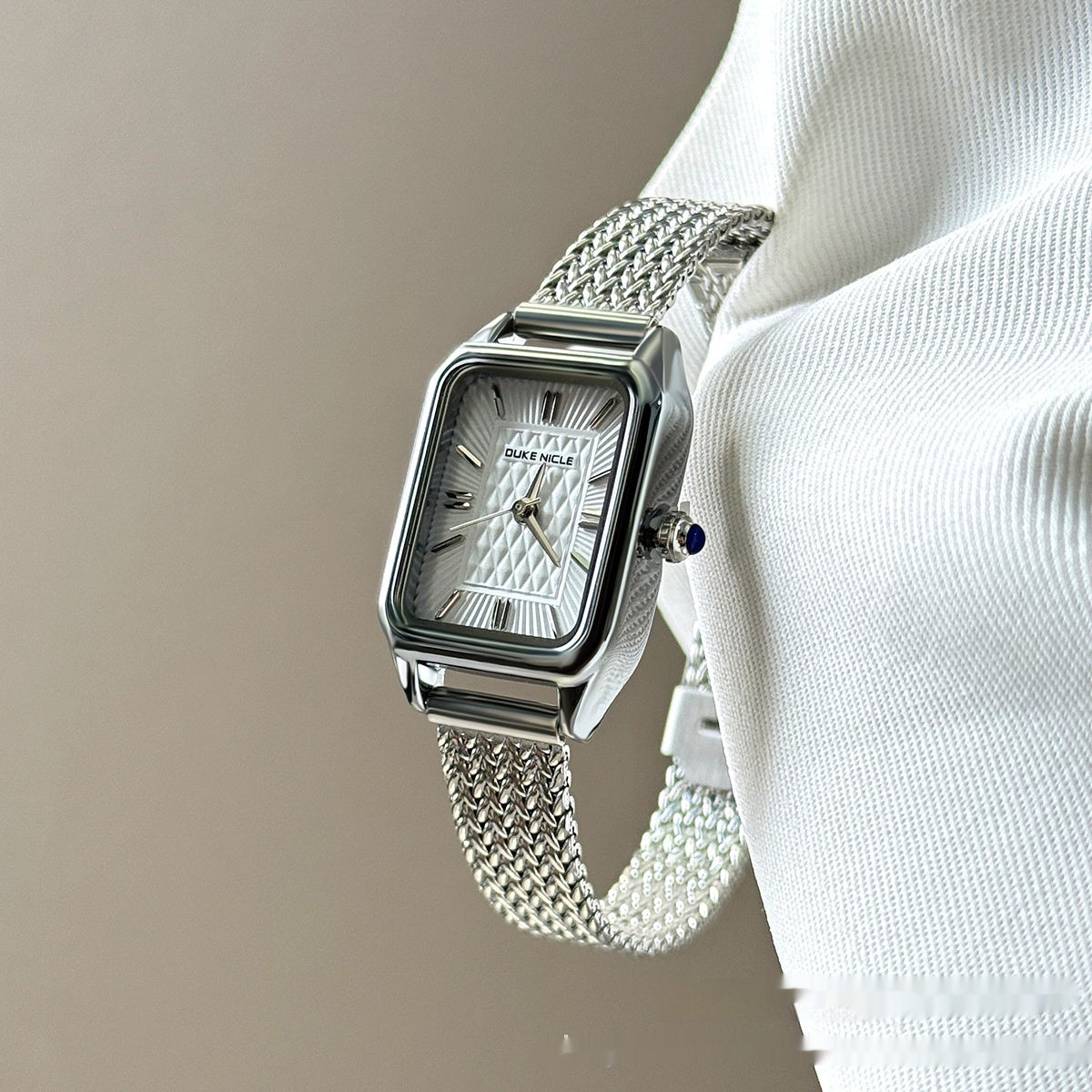 Women's Versatile Light-luxury High-end Watch For Studentsfeaturing A Simple And Compact Dial